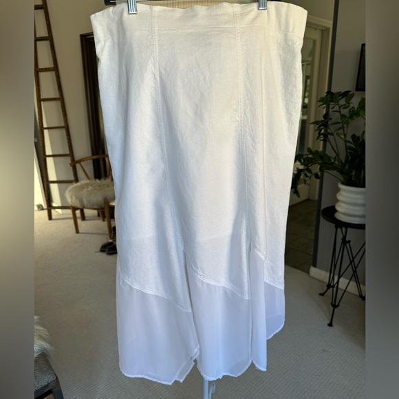 Chico's White Asymmetrical Skirt, size XL - Picture 5 of 14